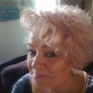 Meet your Posher, Janet